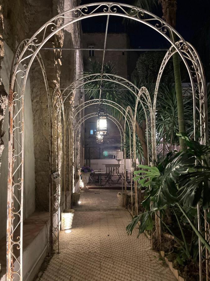 Artemisia Domus - Giardino Napels